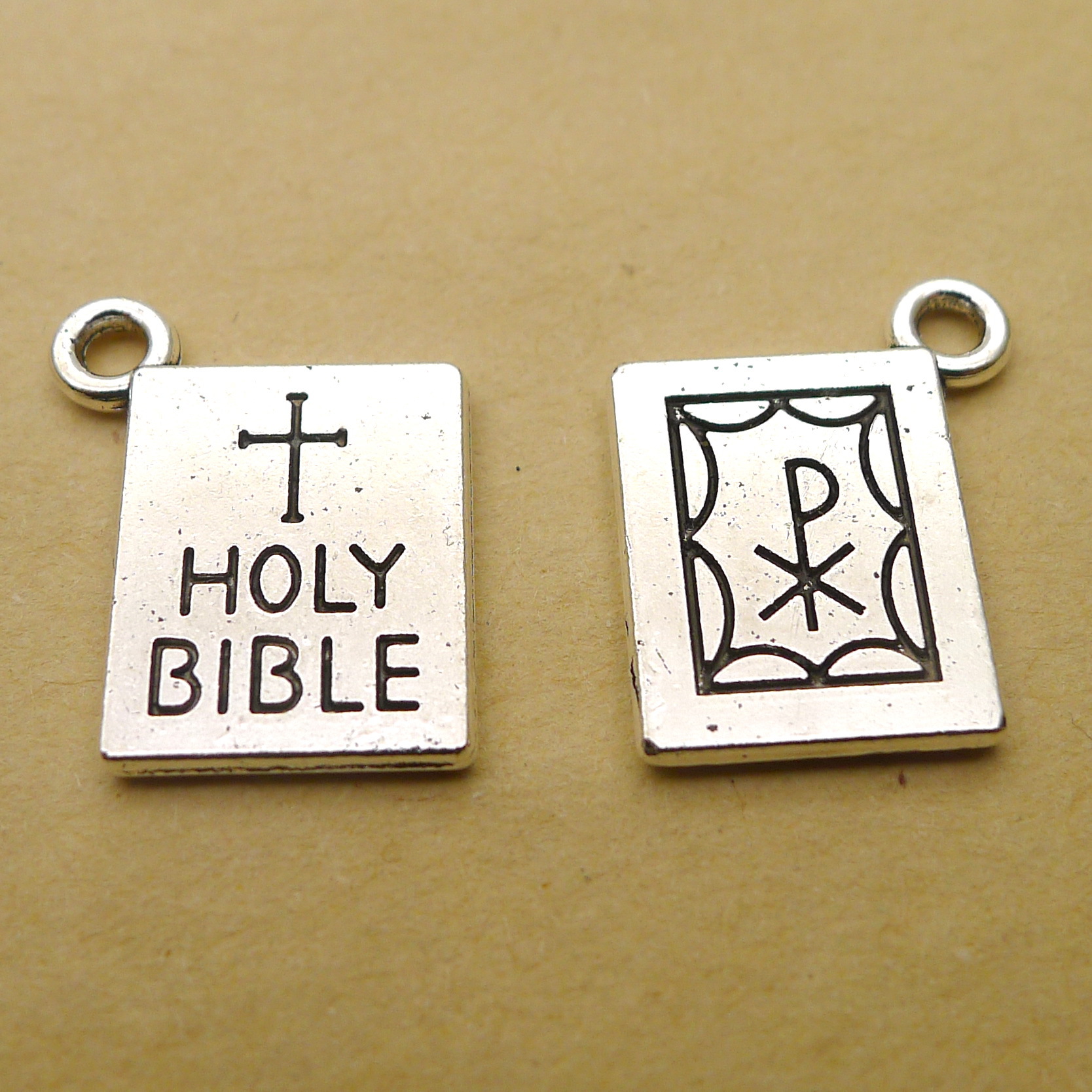 10Pcs/Lot Charms Book Holy Bib – Vintage Fashion Coloring Book Bewertung und Preis