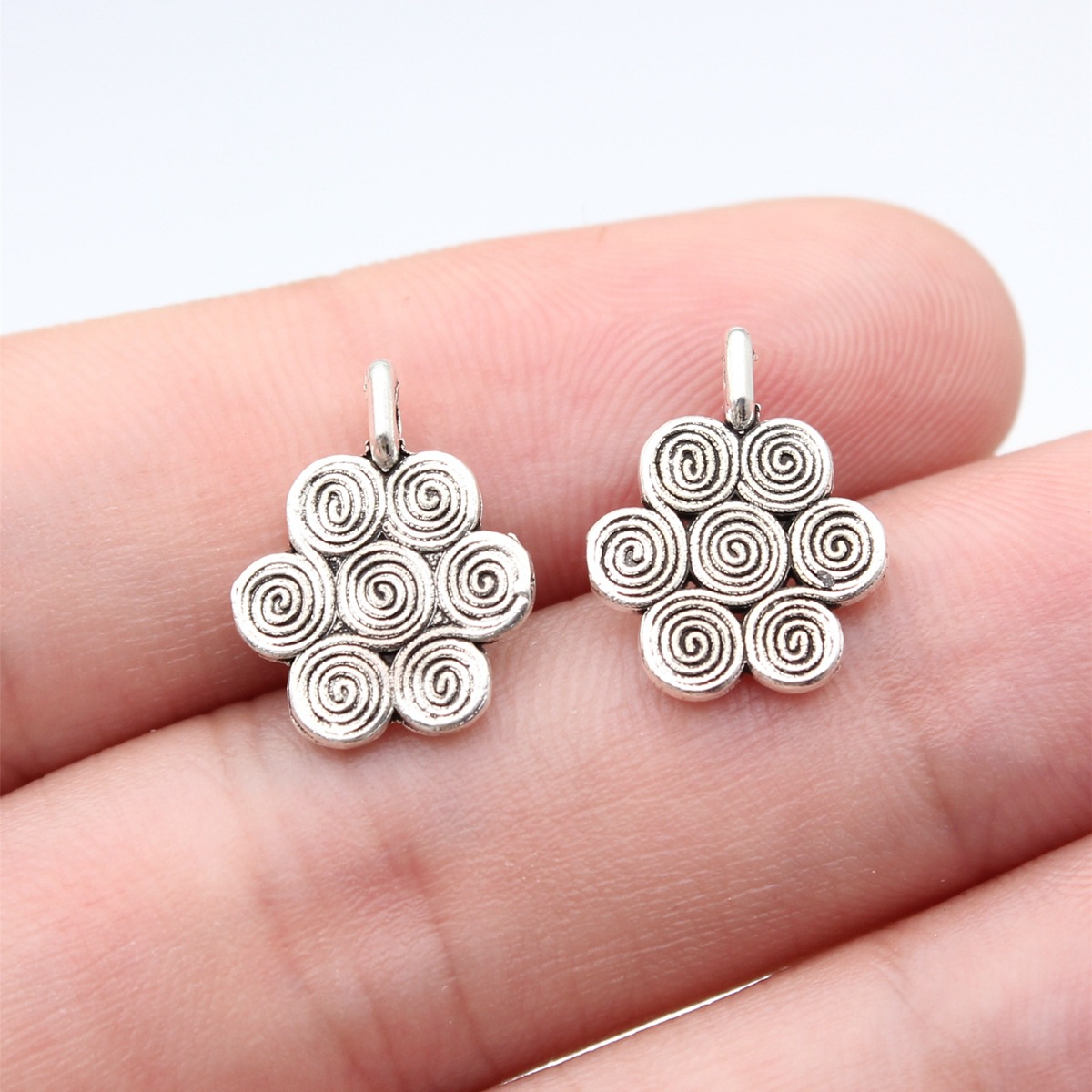 40pcs 15x12mm(0.59x0.47inch) A – Vintage Fashion Tumblr Bewertung und Preis