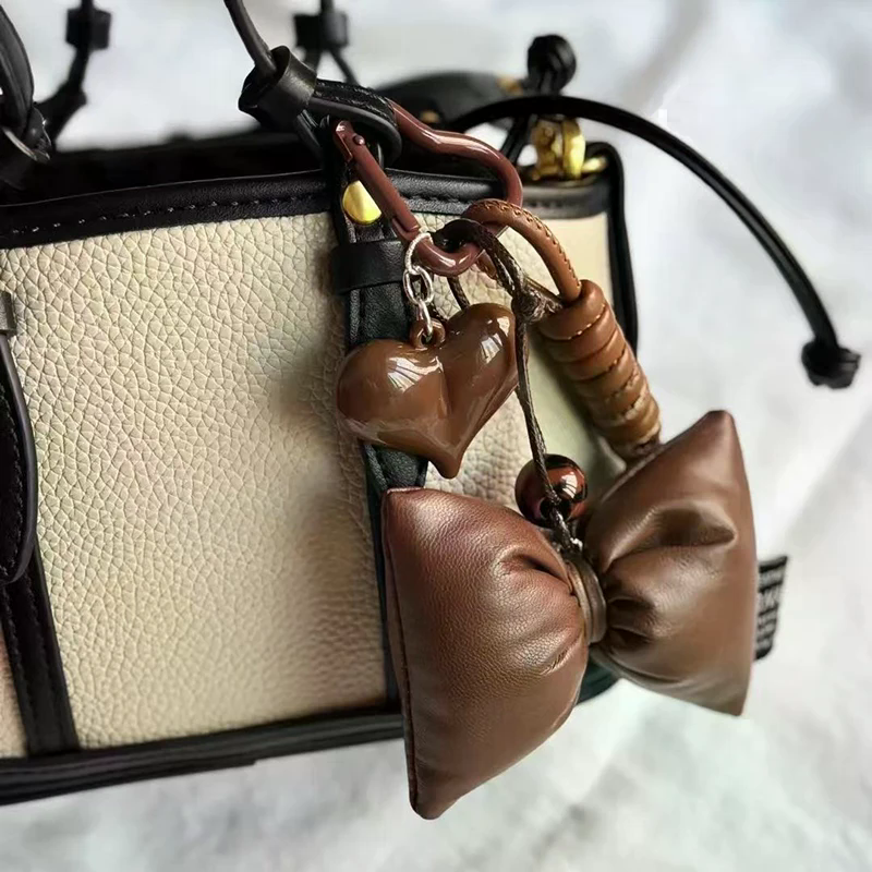 Pendant Y2k Brown Vintage Leat – Vintage Fashion Journal Bewertung und Preis