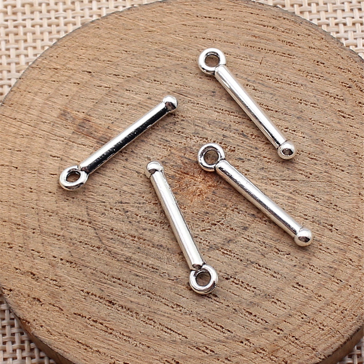 80pcs 22x4.3mm(0.87x0.17inch)  – Vintage Fashion Tumblr Bewertung und Preis
